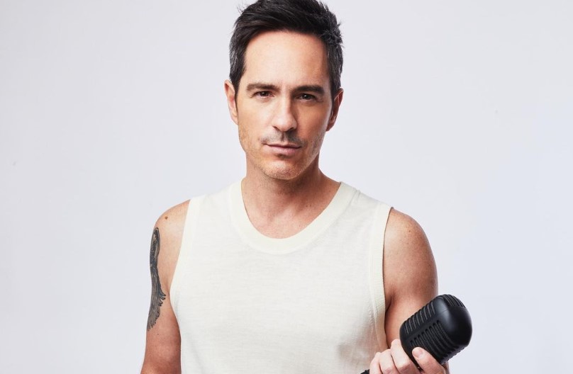 Mauricio Ochmann es criticado al debutar como cantante